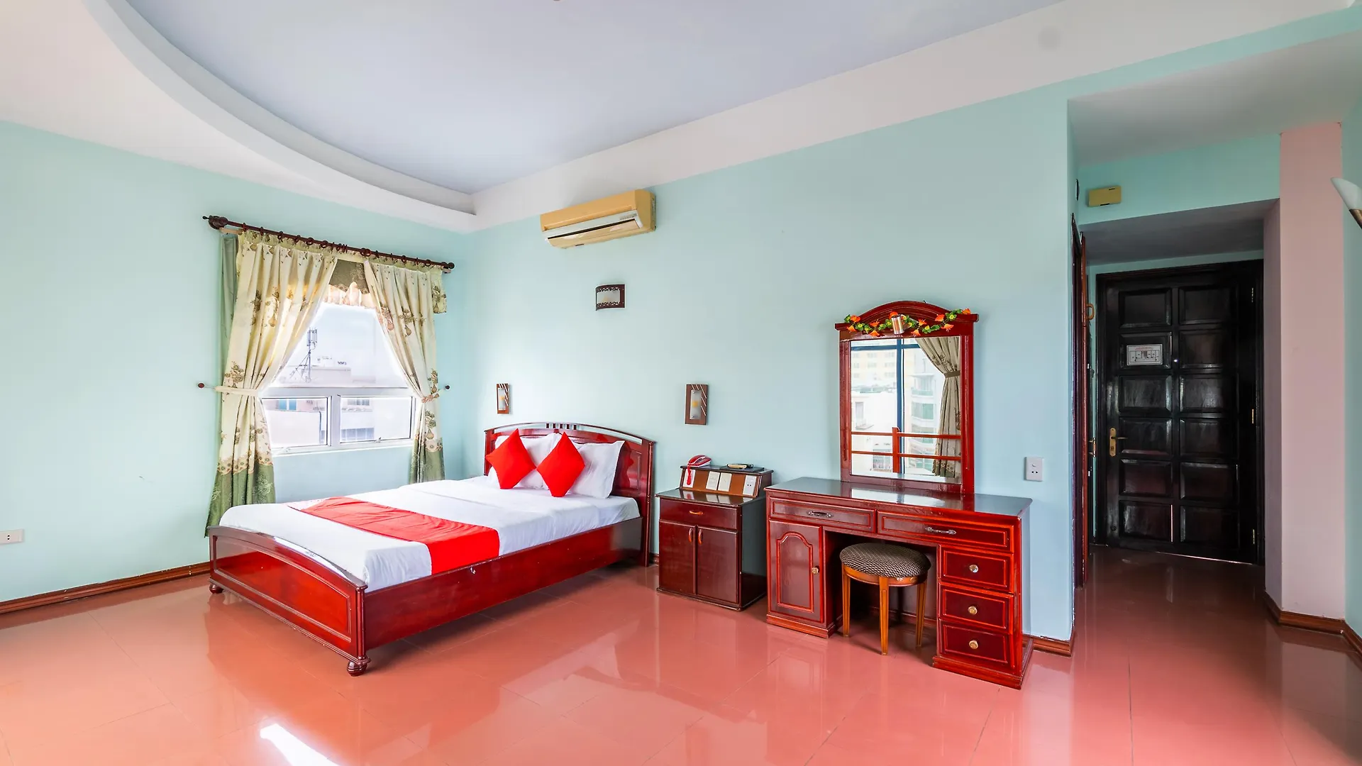 Golden Gate 1 Hotel Da Nang