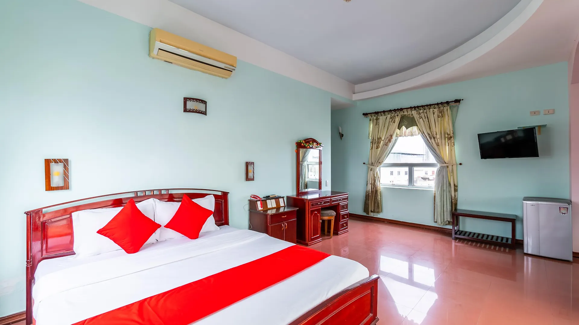 Golden Gate 1 Hotel Da Nang