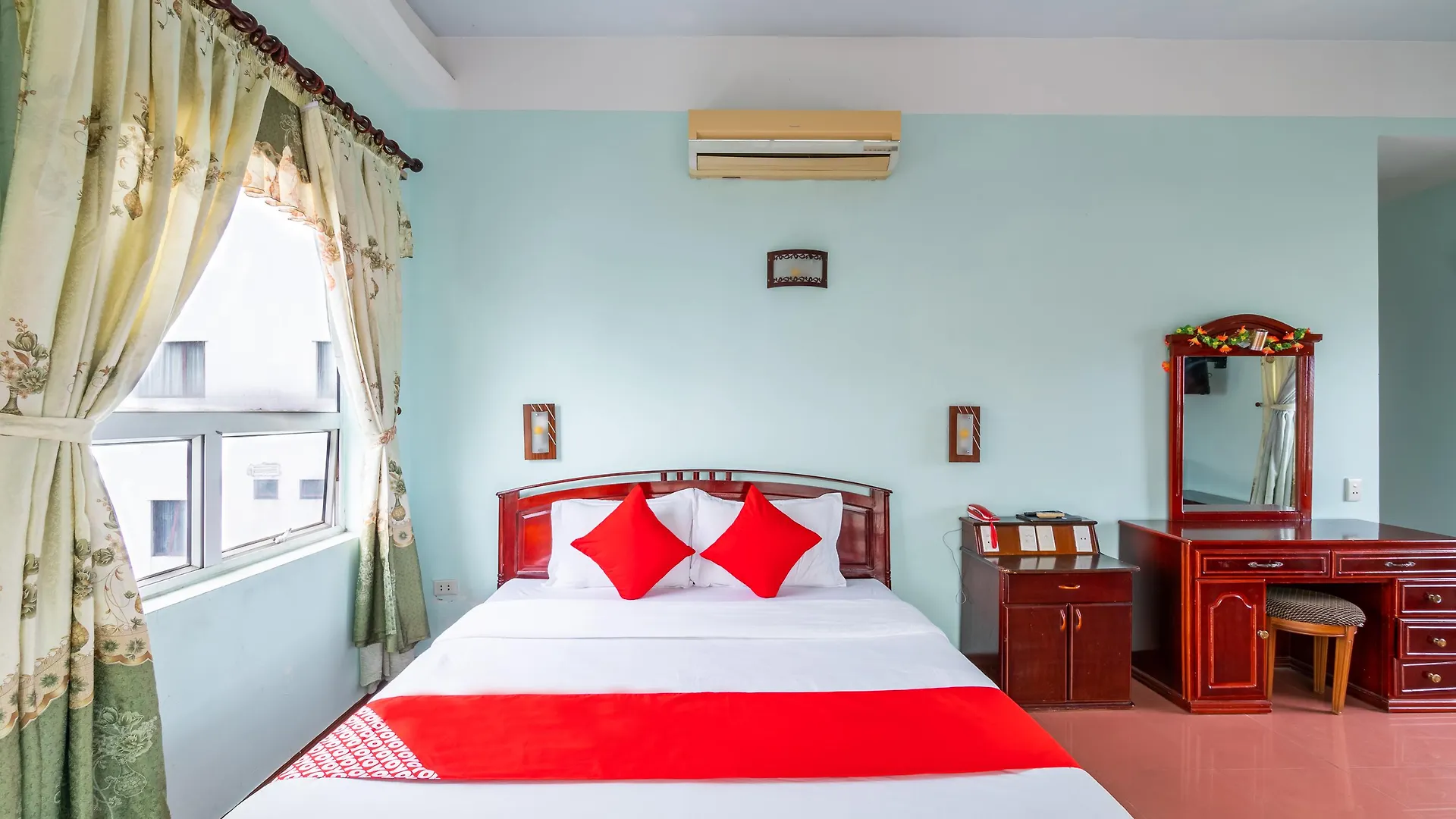 Golden Gate 1 Hotel Da Nang 2*,
